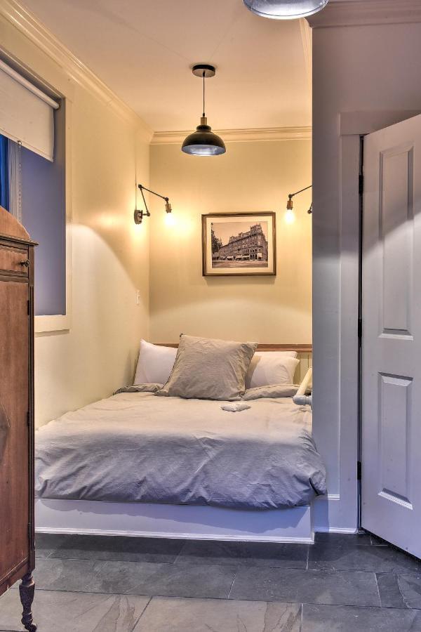 The Burrell House Hotell Keene Exteriör bild